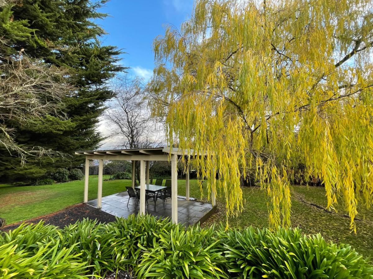 Central Highlands Motor Inn Kyneton Exterior photo